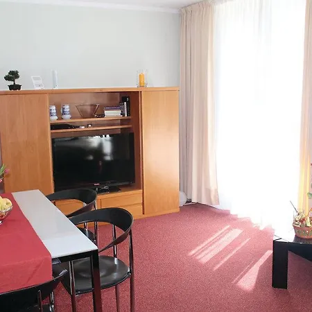 Apt, 1 Apartment *