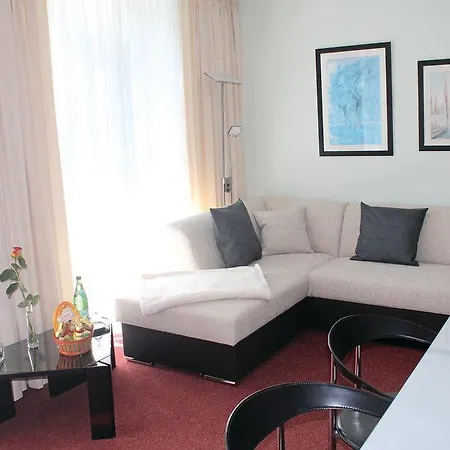 Apartment Apt, 1 *