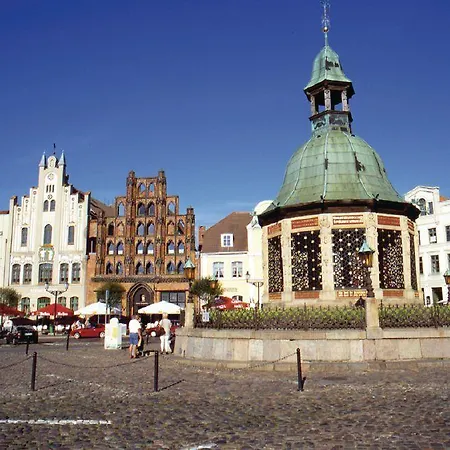 1 * Hohen Wieschendorf