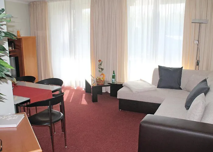 1 * Hohen Wieschendorf